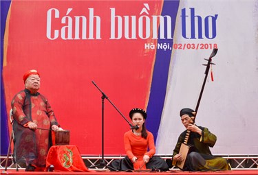 Thơ trẻ với người trẻ